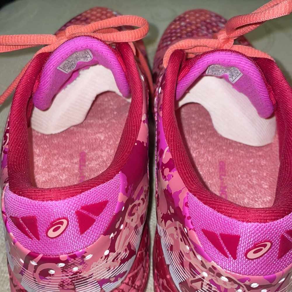 ✨HOST PICK✨ ASICS Guava/Pink Gel-Noosa Sole Supportive Runner Sneakers - Picture 6 of 9